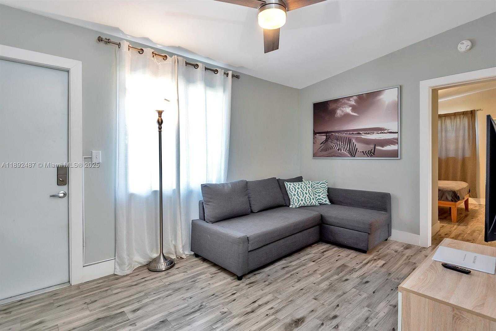 Small Image of 4282 NORTH WEST 1ST AVE, Miami Number 29