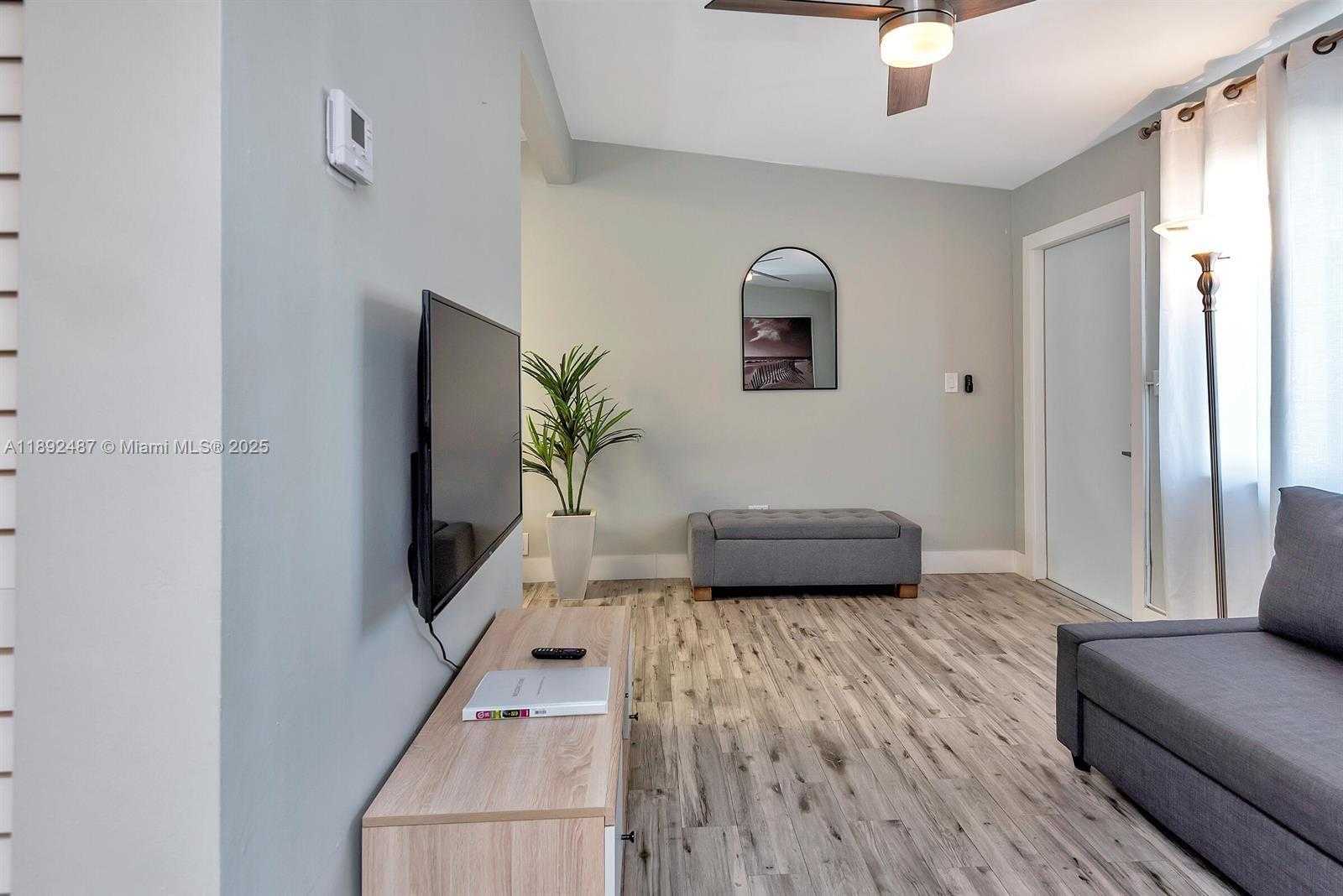 Small Image of 4282 NORTH WEST 1ST AVE, Miami Number 30