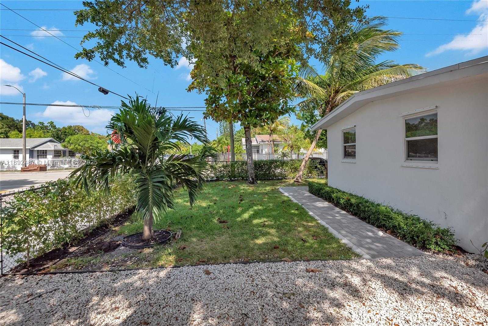 Small Image of 4282 NORTH WEST 1ST AVE, Miami Number 41