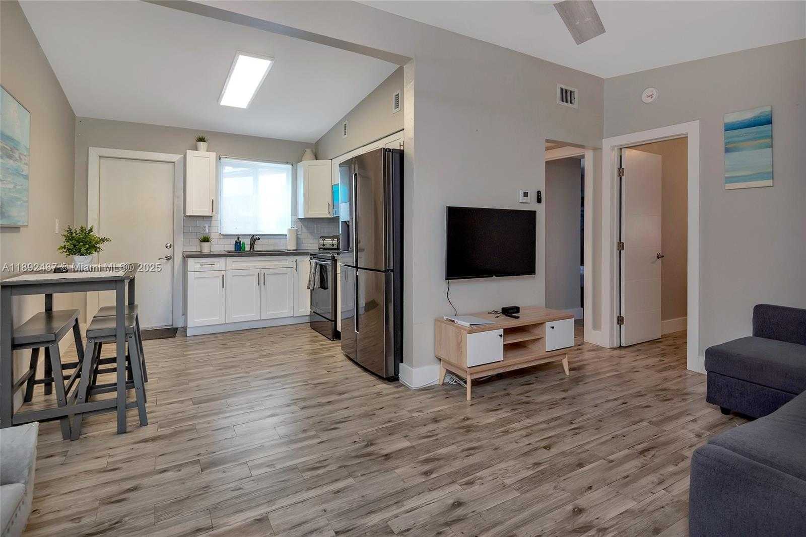 Small Image of 4282 NORTH WEST 1ST AVE, Miami Number 7
