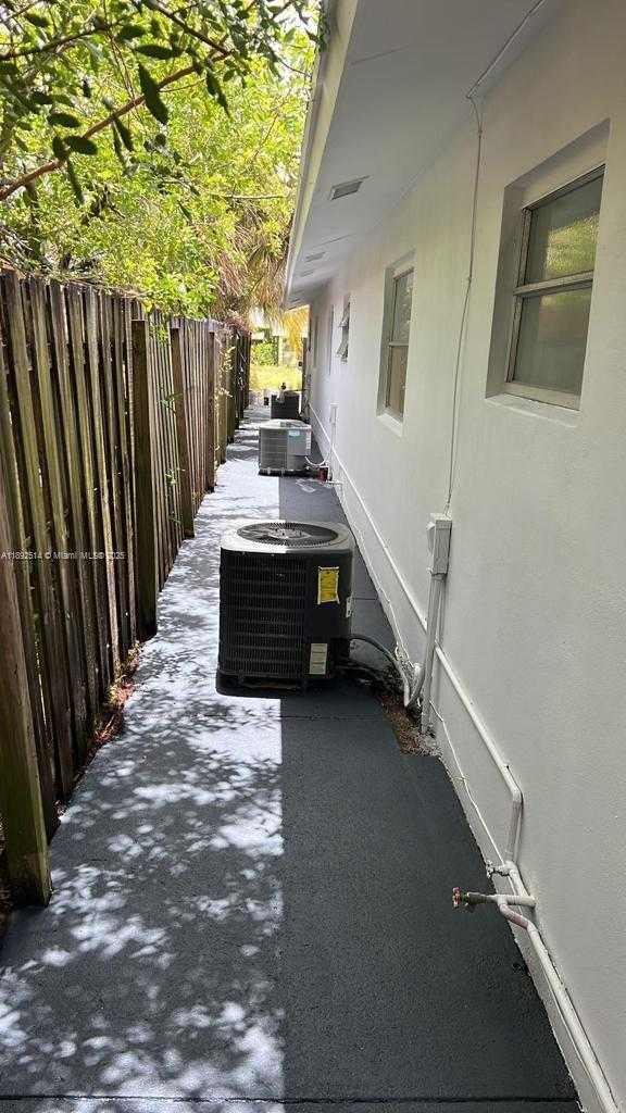 Small Image of 333 SOUTH EAST 23RD AVE #3, Boynton Beach Number 12