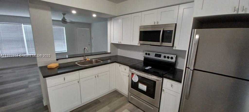 Small Image of 333 SOUTH EAST 23RD AVE #3, Boynton Beach Number 5