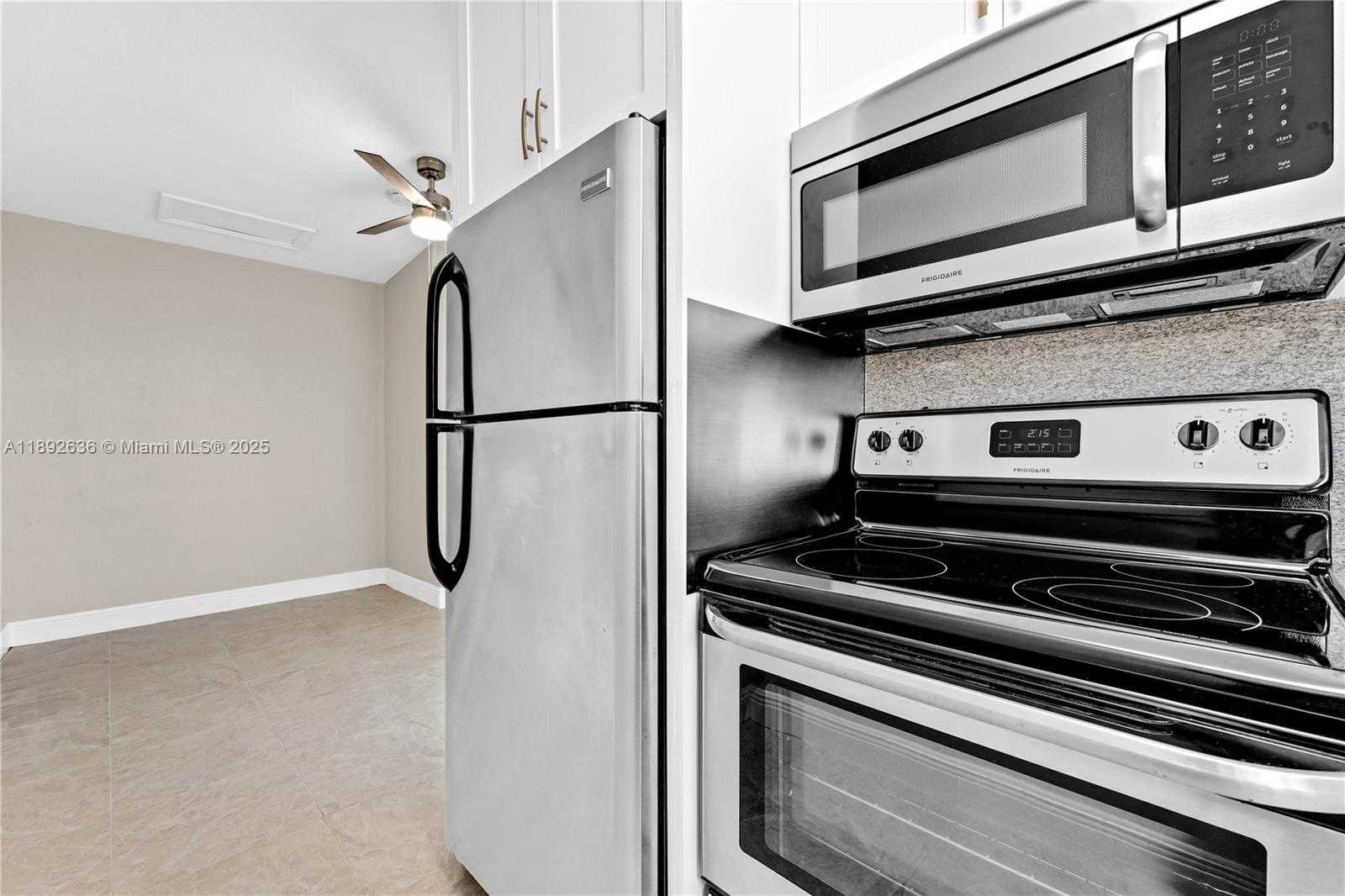 Small Image of 157 CURTISS PKWY #5, Miami Springs Number 14