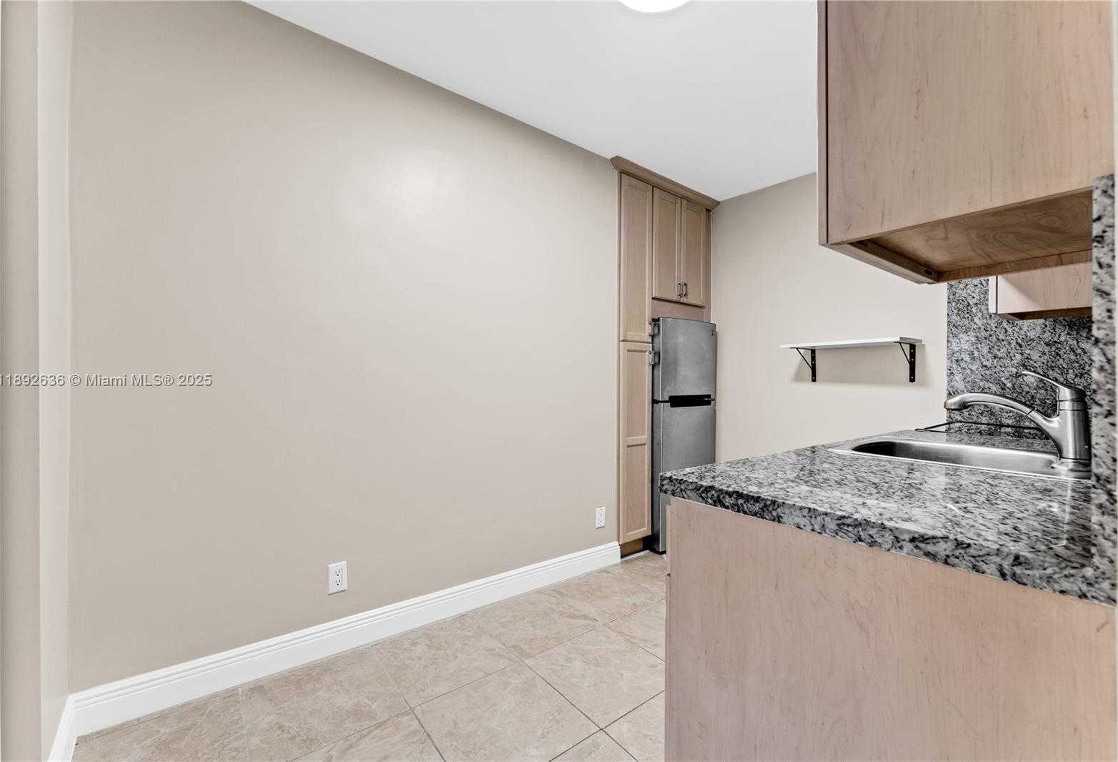 Small Image of 157 CURTISS PKWY #5, Miami Springs Number 19