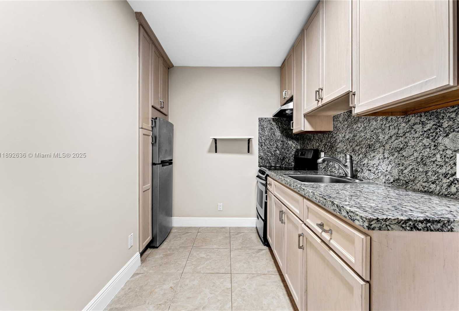 Small Image of 157 CURTISS PKWY #5, Miami Springs Number 20