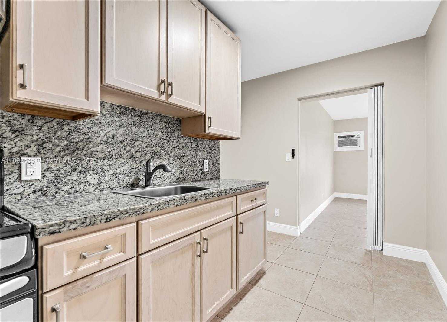 Small Image of 157 CURTISS PKWY #5, Miami Springs Number 21