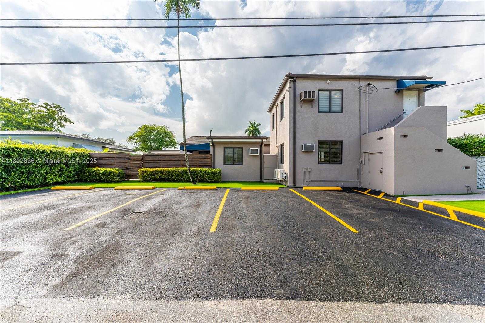 Small Image of 157 CURTISS PKWY #5, Miami Springs Number 5