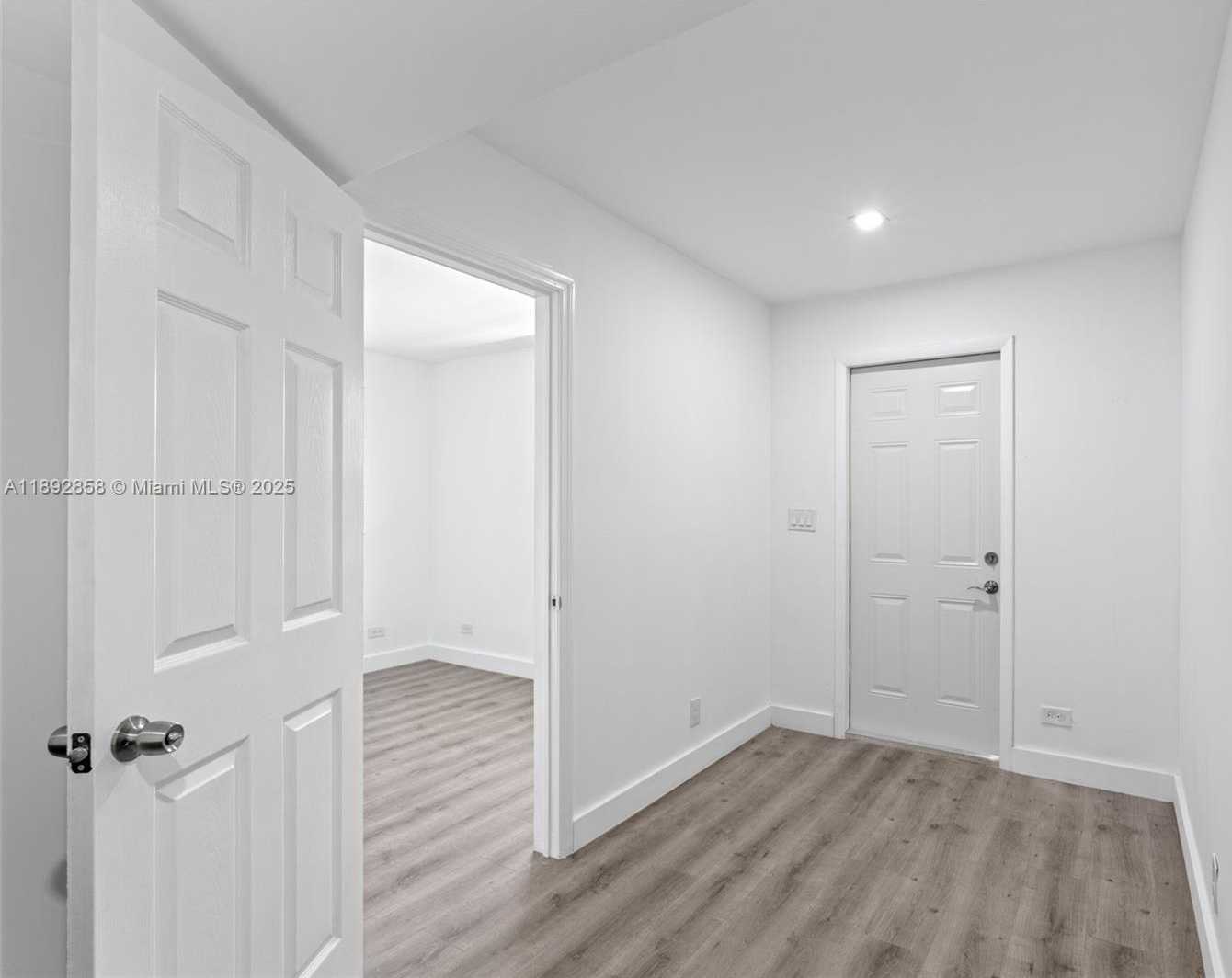Small Image of 2847 POLK ST, Hollywood Number 20