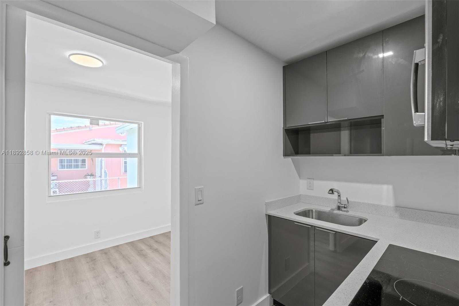 Small Image of 2847 POLK ST, Hollywood Number 39