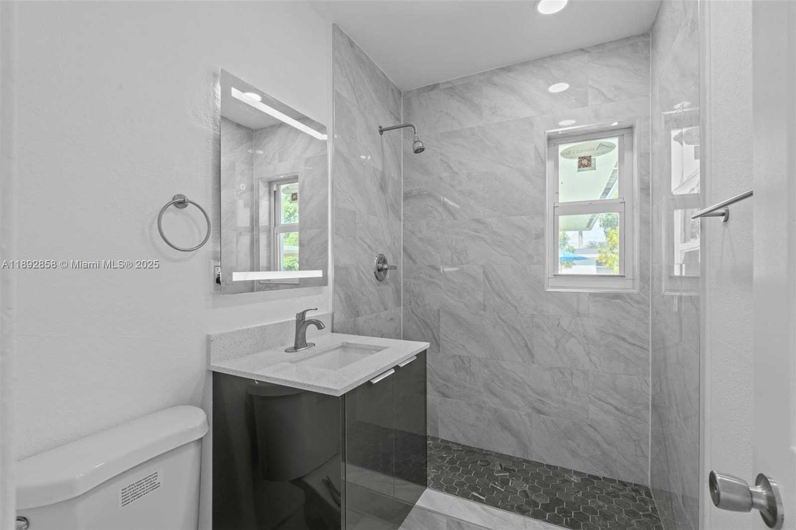 Small Image of 2847 POLK ST, Hollywood Number 6