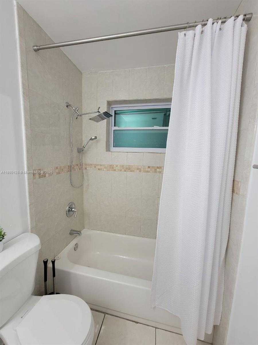 Small Image of 3300 SOUTH WEST 9TH TER, Miami Number 23