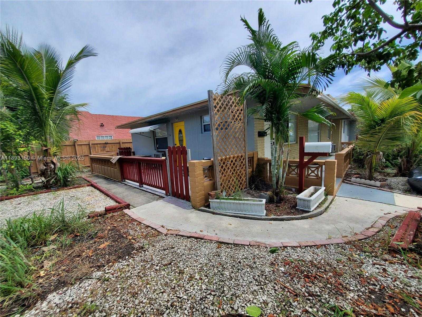 Small Image of 312 NORTH 9TH AVE N, Lake Worth Number 10