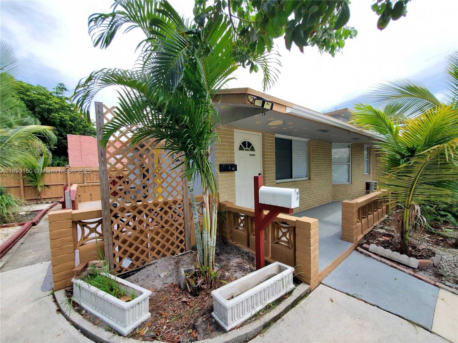 Small Image of 312 NORTH 9TH AVE N, Lake Worth Number 12
