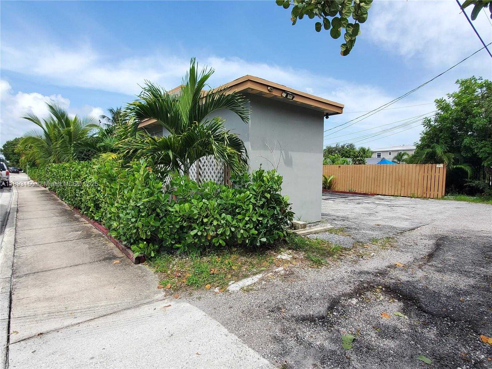 Small Image of 312 NORTH 9TH AVE N, Lake Worth Number 4
