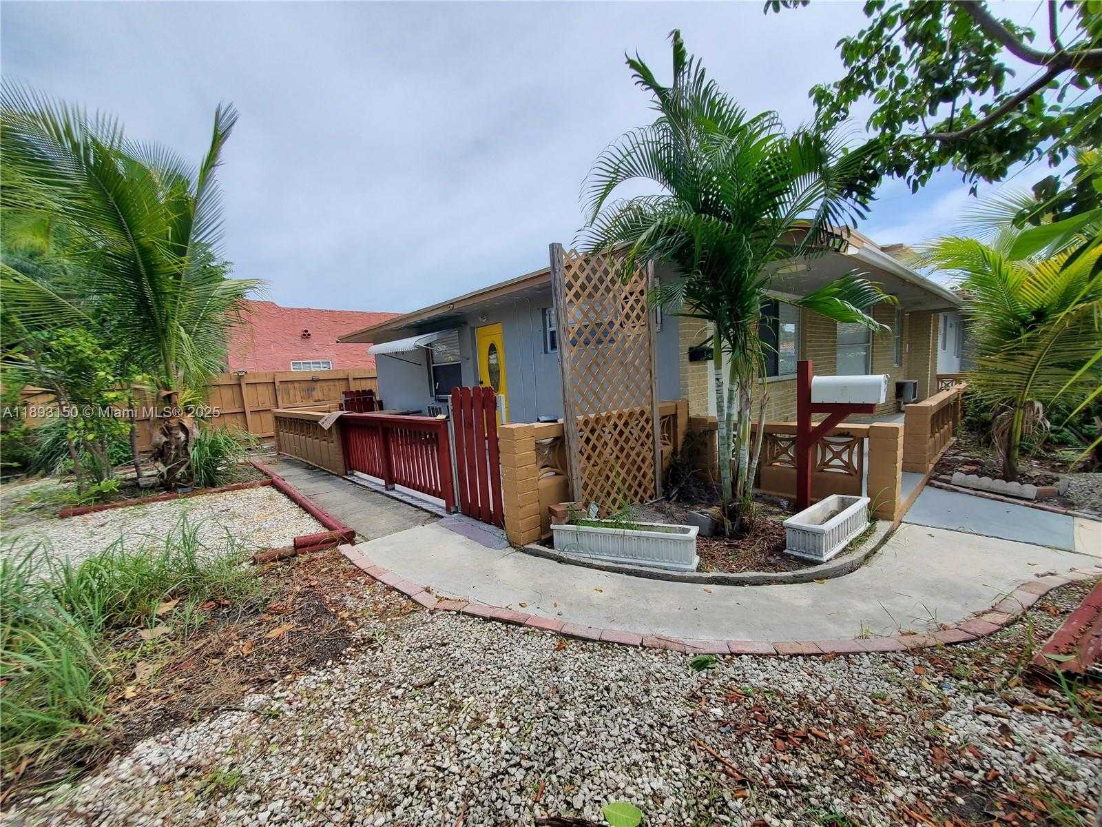 Small Image of 312 NORTH 9TH AVE N, Lake Worth Number 8