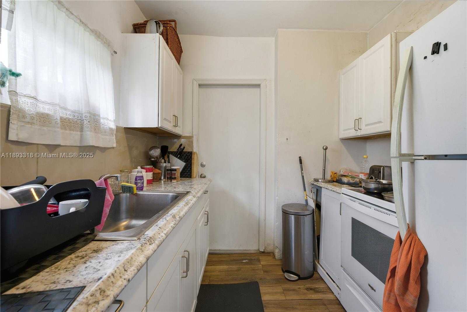 Small Image of Miami Beach Number 11