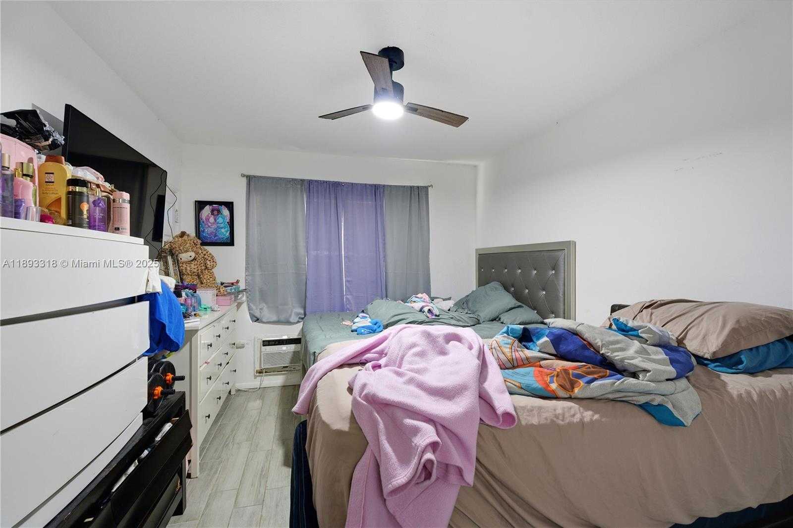 Small Image of Miami Beach Number 18