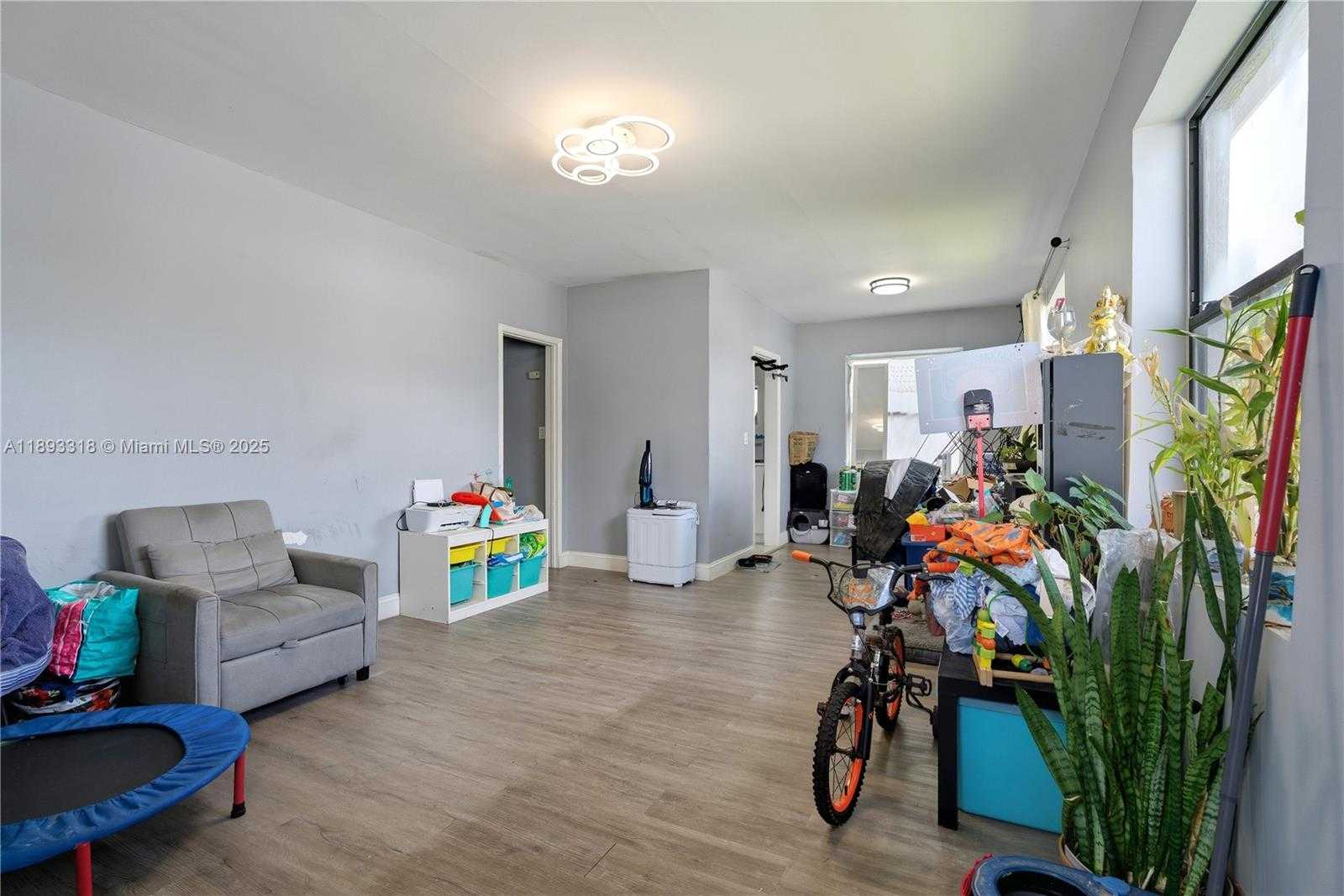 Small Image of Miami Beach Number 3