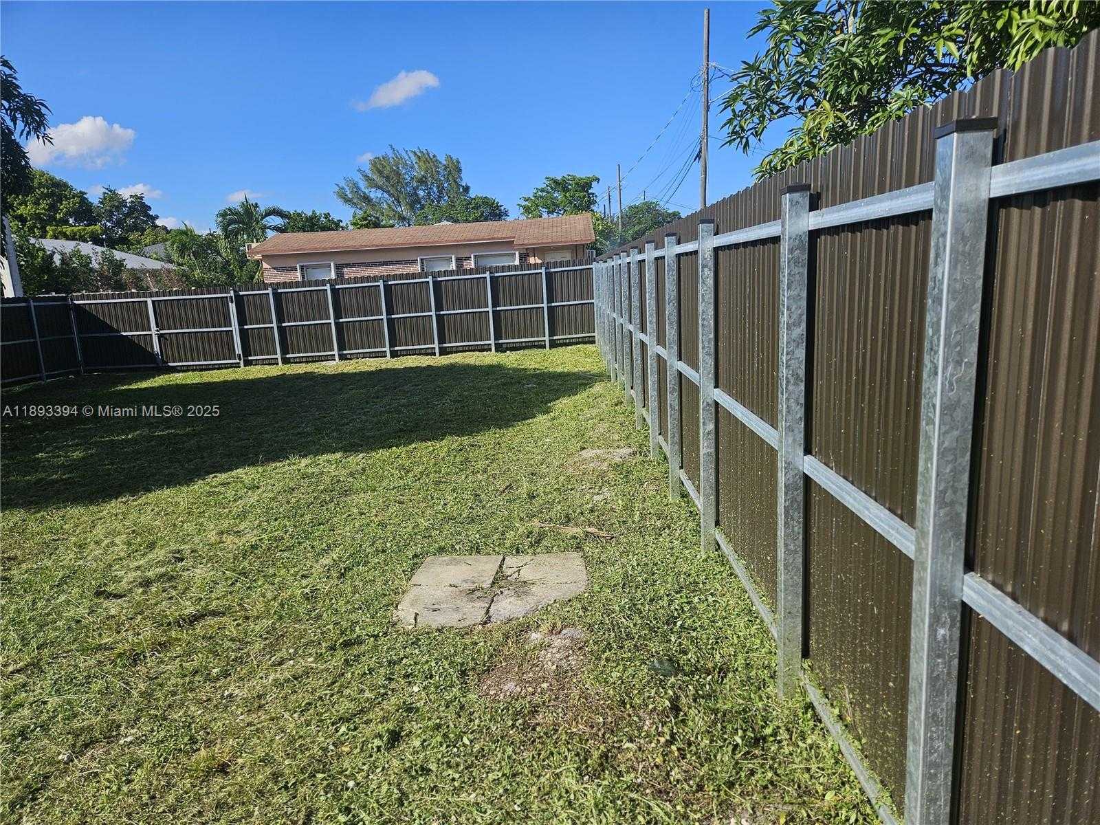 Small Image of 219 NORTH WEST 7TH CT, Hallandale Beach Number 17