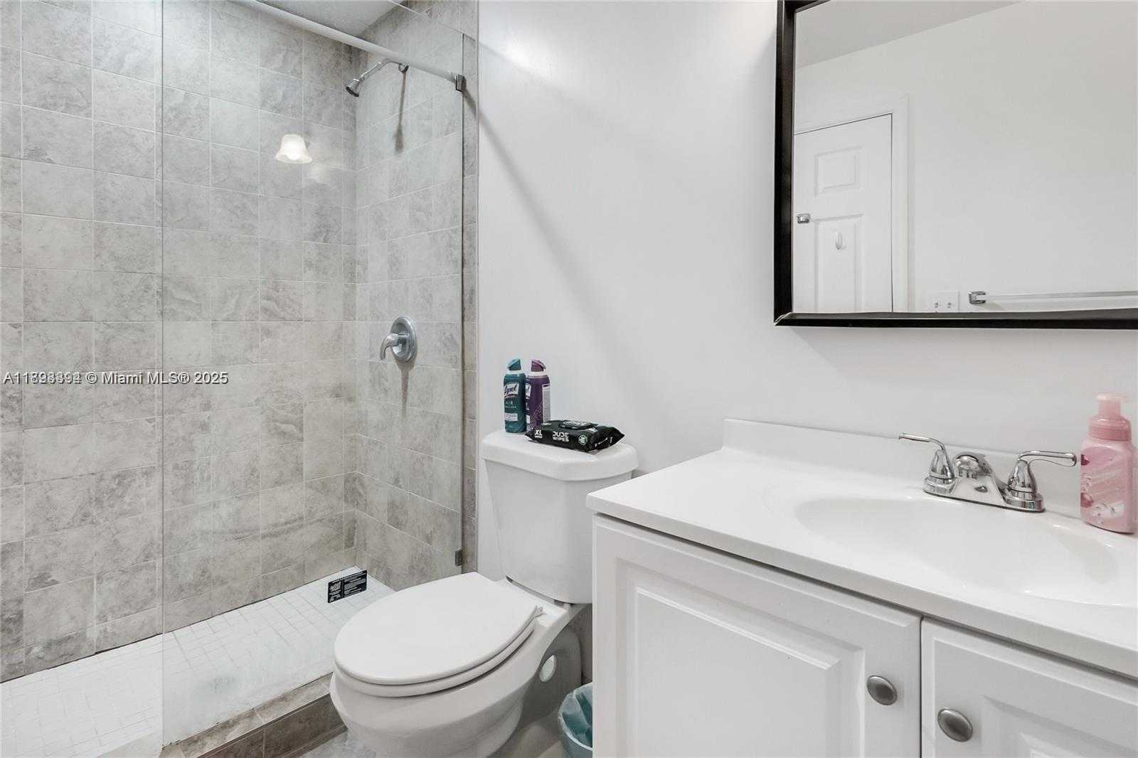 Small Image of 219 NORTH WEST 7TH CT, Hallandale Beach Number 9