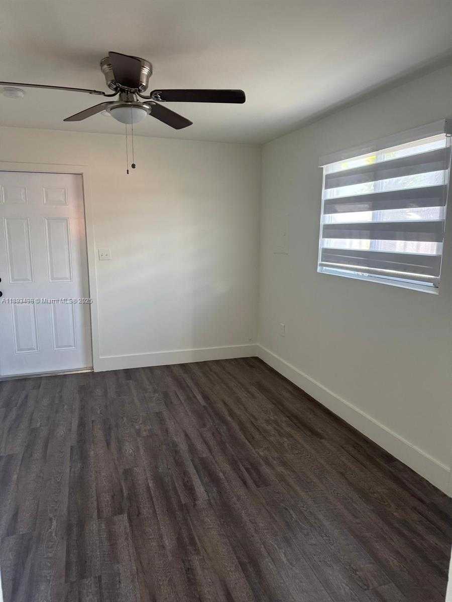 Small Image of 3031 SOUTH WEST 64TH AVE, Miami Number 15