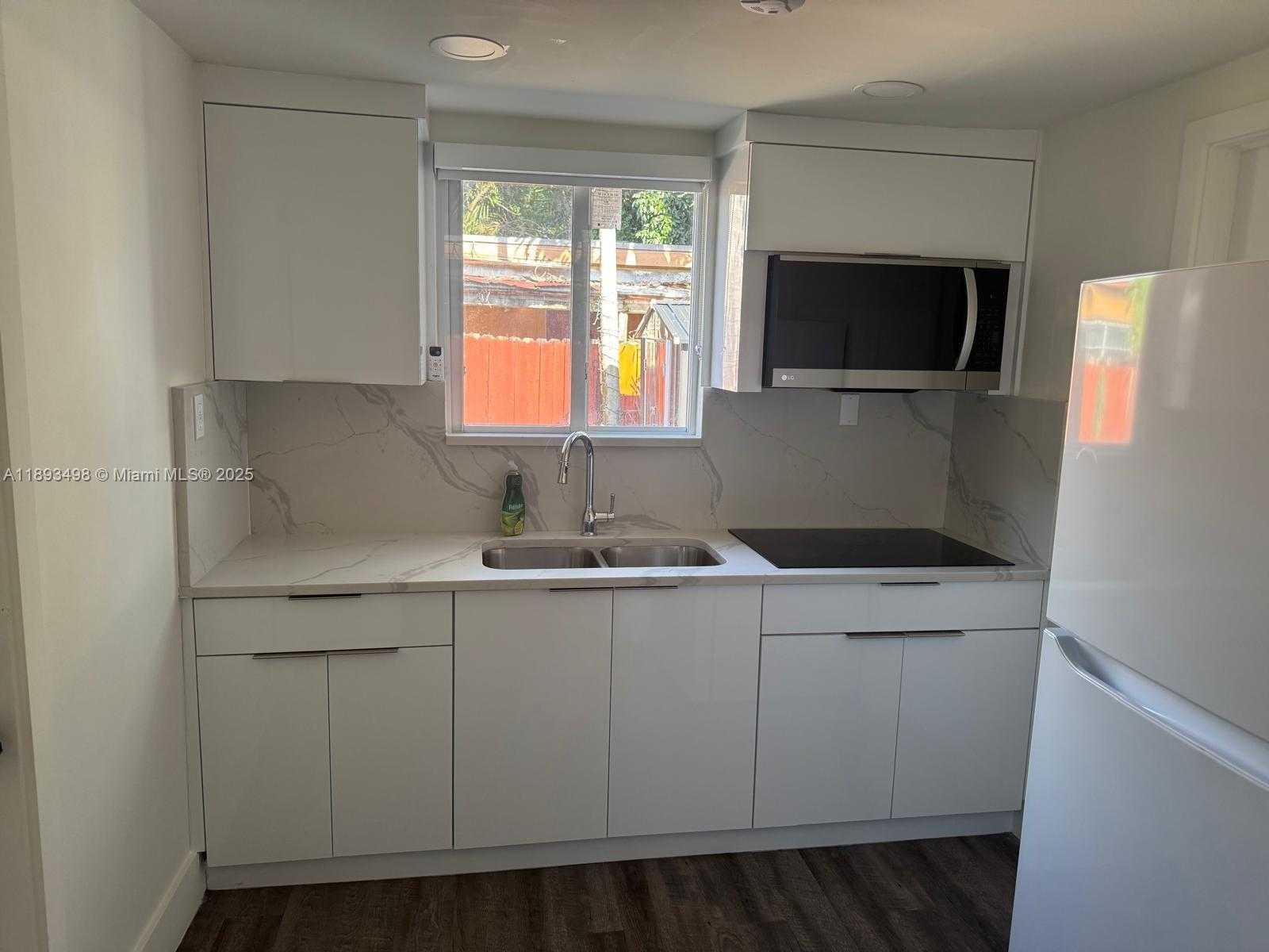 Small Image of 3031 SOUTH WEST 64TH AVE, Miami Number 18