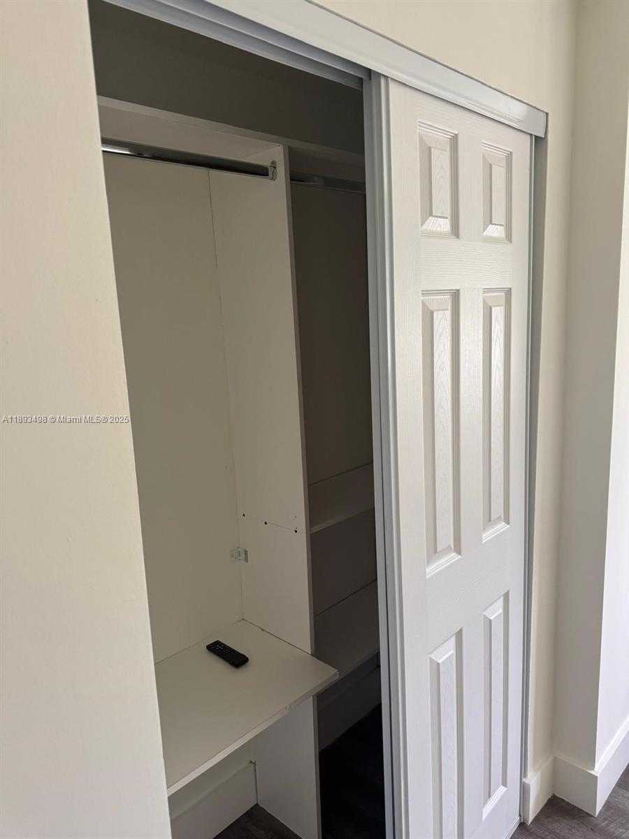Small Image of 3031 SOUTH WEST 64TH AVE, Miami Number 20