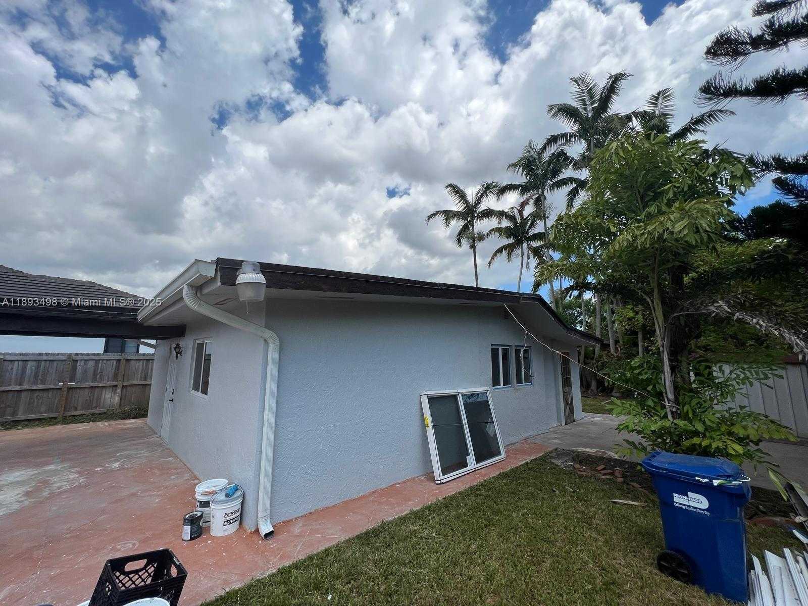 Small Image of 3031 SOUTH WEST 64TH AVE, Miami Number 3