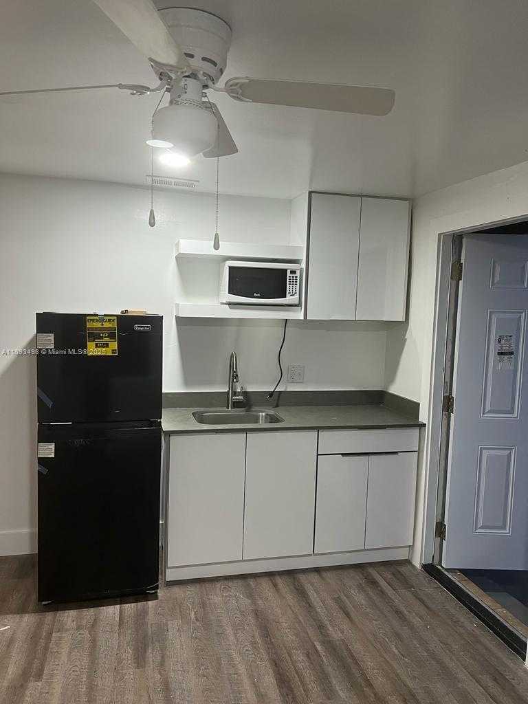 Small Image of 3031 SOUTH WEST 64TH AVE, Miami Number 34
