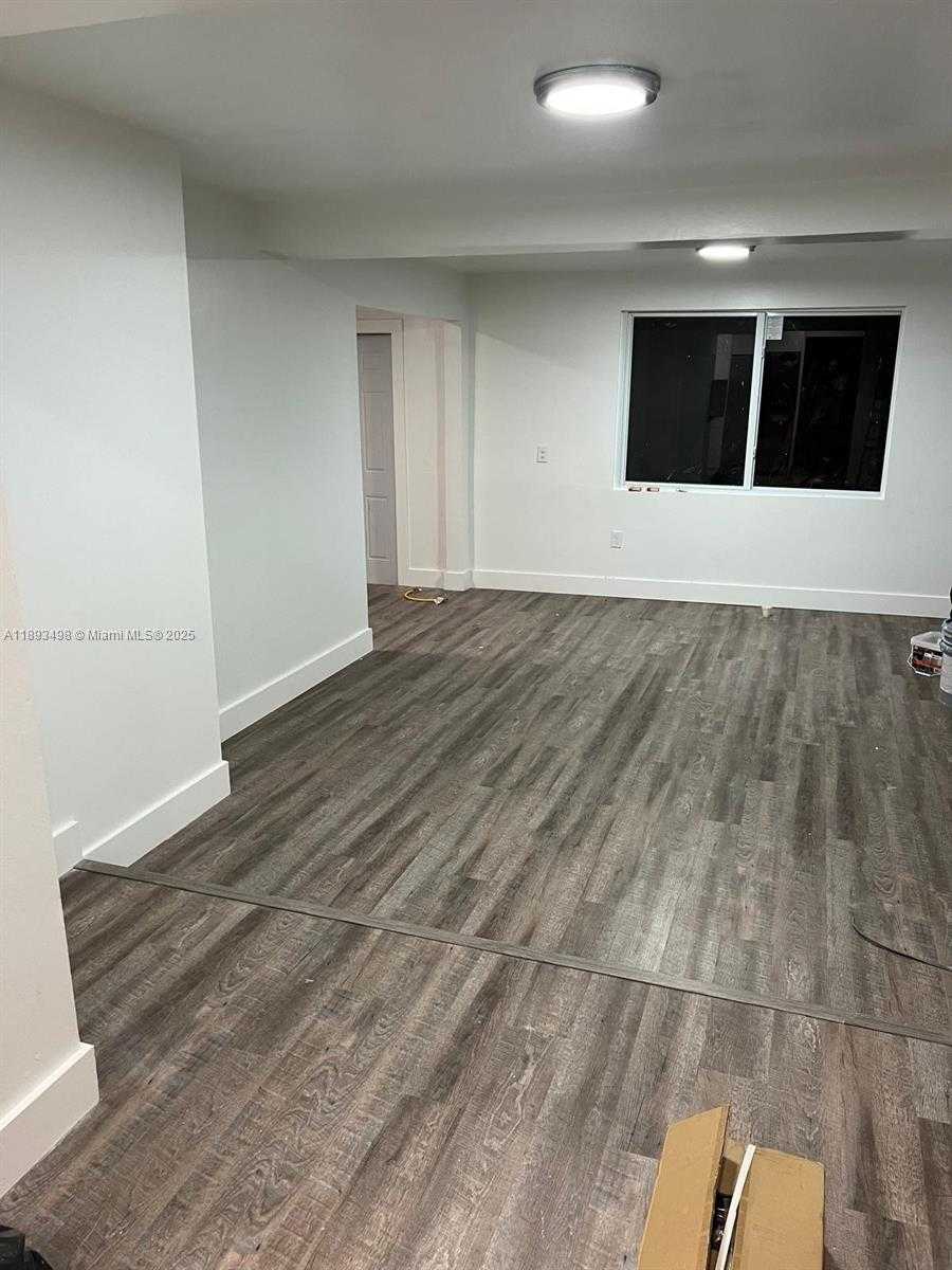 Small Image of 3031 SOUTH WEST 64TH AVE, Miami Number 9