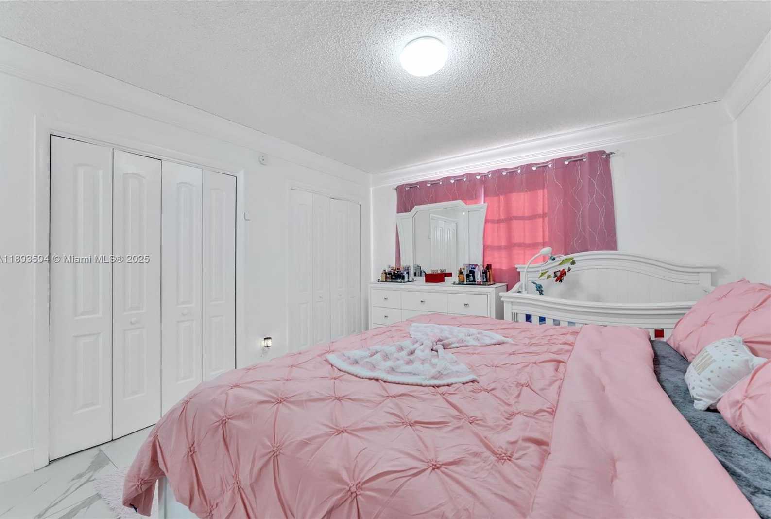 Small Image of 8820 SOUTH WEST 27TH ST, Miami Number 30