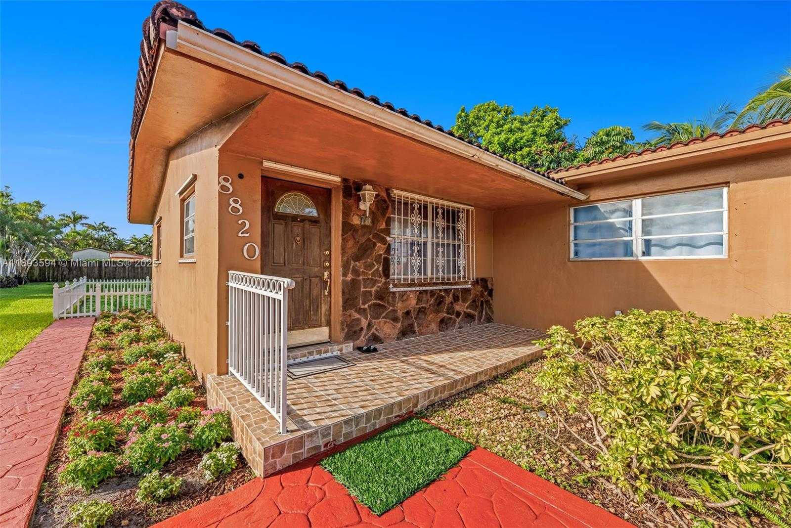Small Image of 8820 SOUTH WEST 27TH ST, Miami Number 5