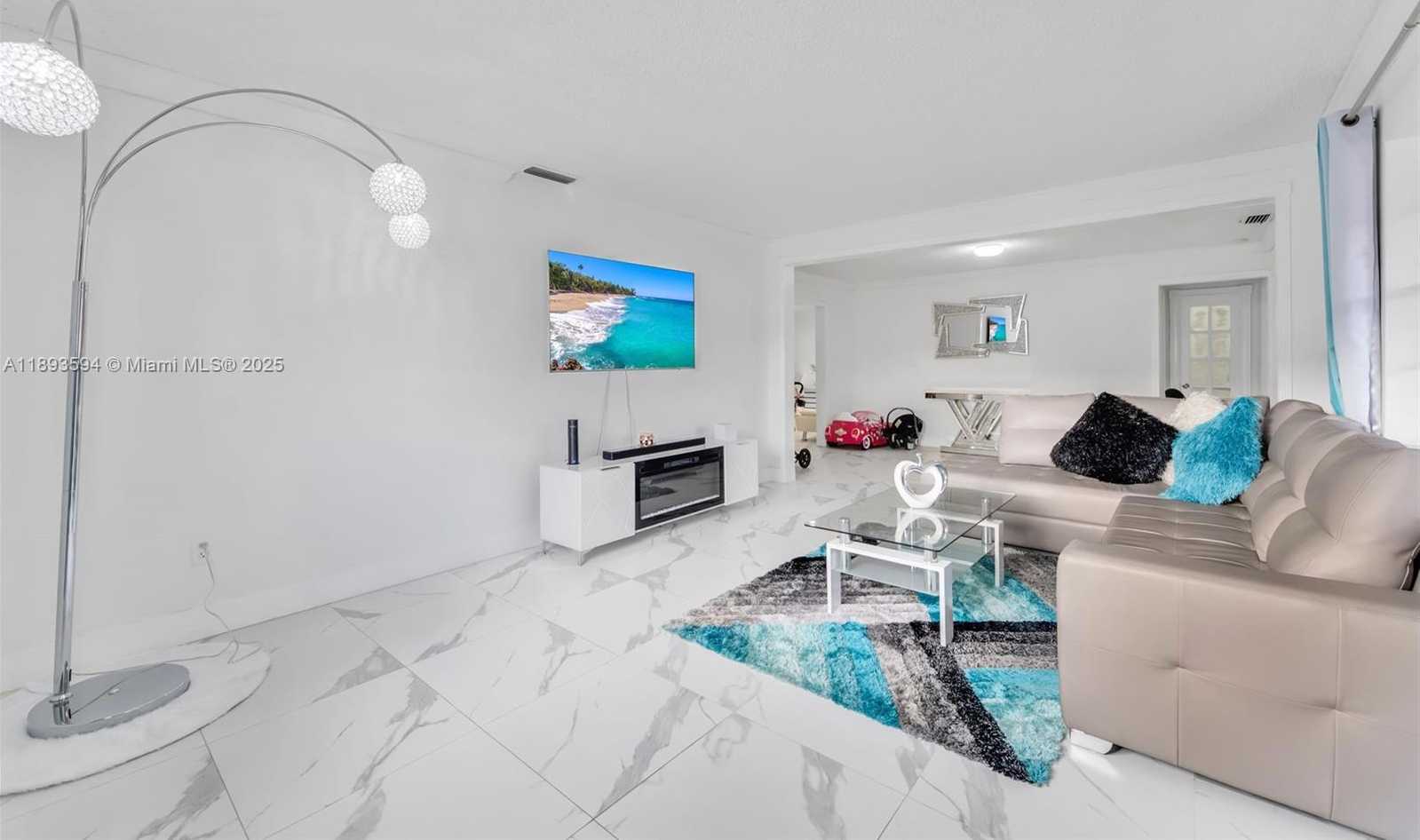 Small Image of 8820 SOUTH WEST 27TH ST, Miami Number 6