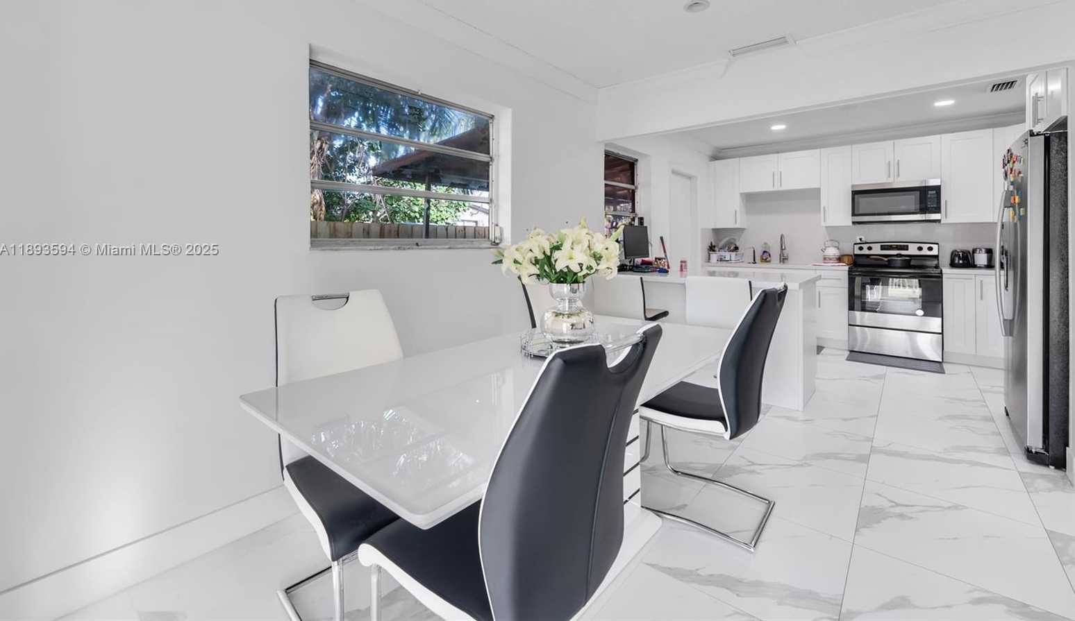 Small Image of 8820 SOUTH WEST 27TH ST, Miami Number 7