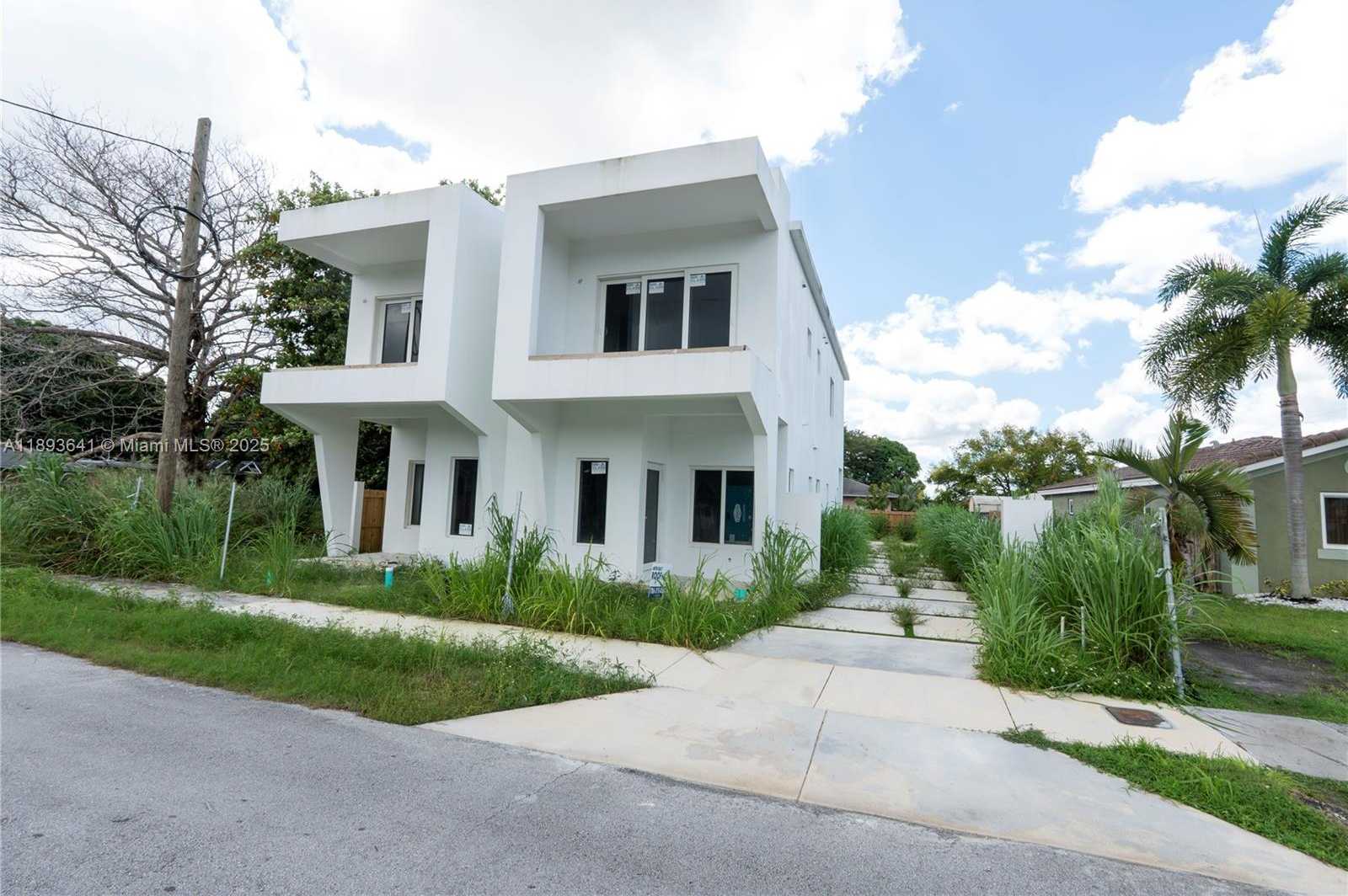 Small Image of 10290 SOUTH WEST 174TH TER #2, Miami Number 2