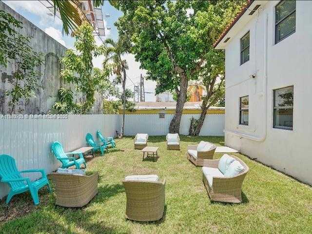 Small Image of 584 NORTH WEST 30TH ST, Miami Number 10