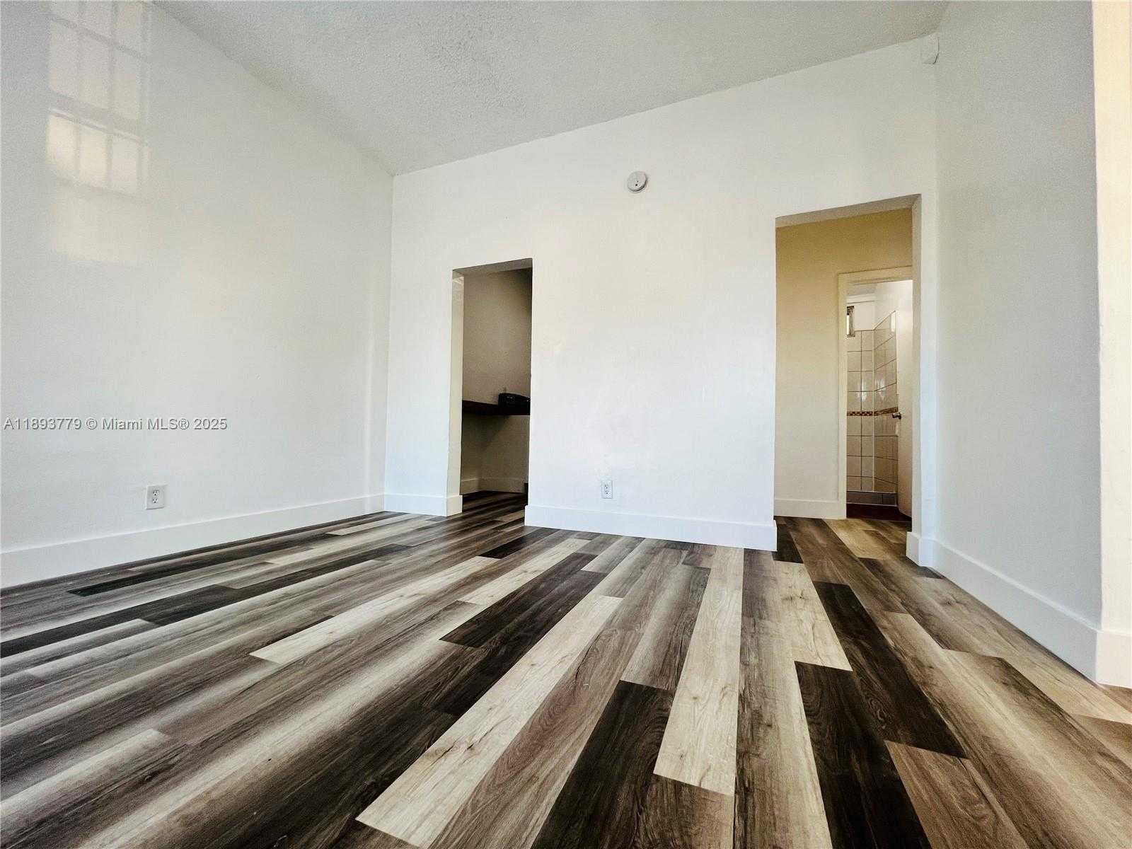 Small Image of 2750 NORTH WEST 60TH STREET #2, Miami Number 23
