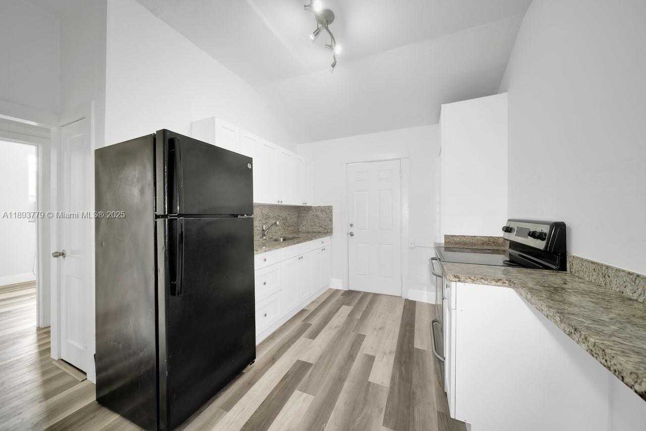 Small Image of 2750 NORTH WEST 60TH STREET #2, Miami Number 6