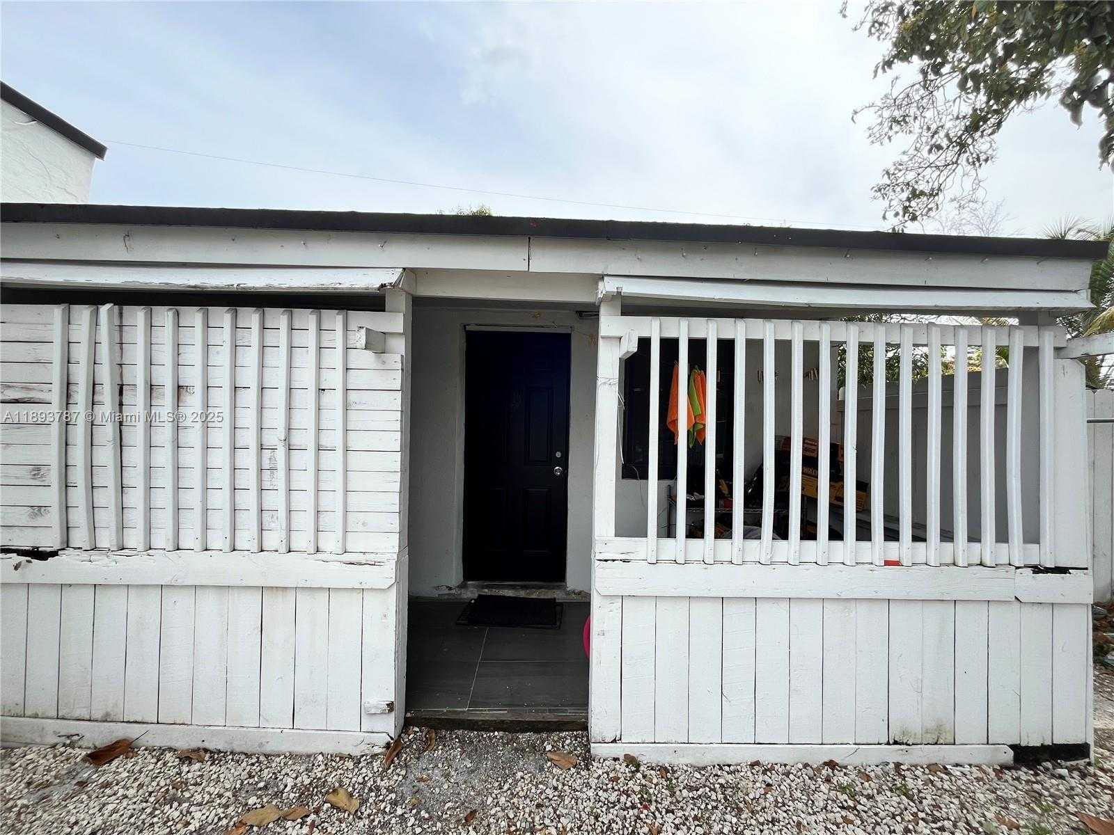 Small Image of 1102 NORTH WEST 103RD STREET #3, Miami Number 13