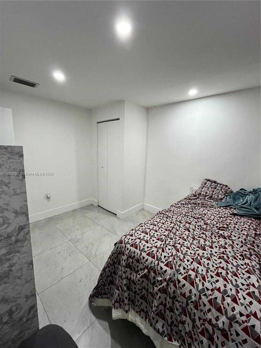 Small Image of 1102 NORTH WEST 103RD STREET #3, Miami Number 14