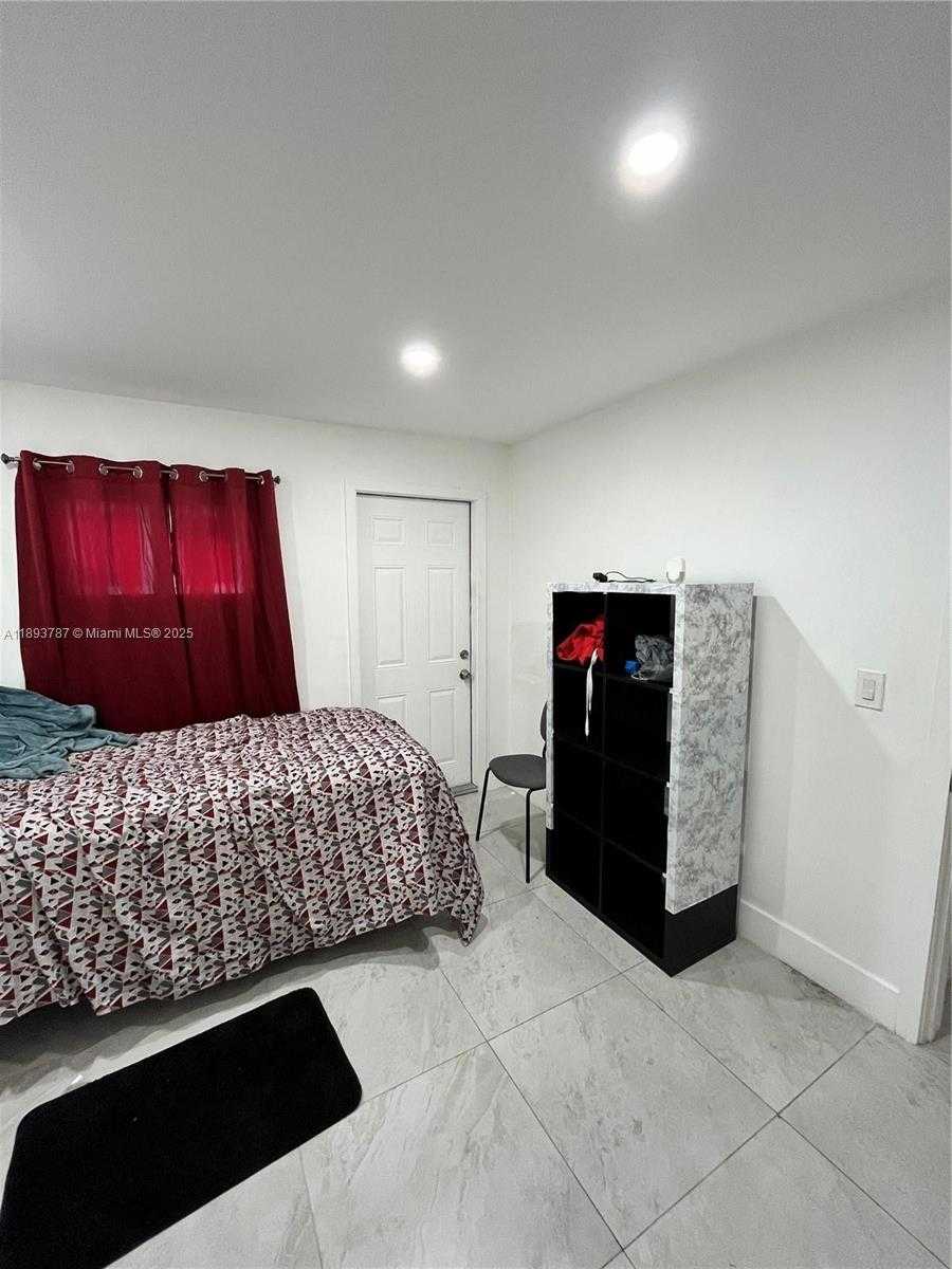 Small Image of 1102 NORTH WEST 103RD STREET #3, Miami Number 15