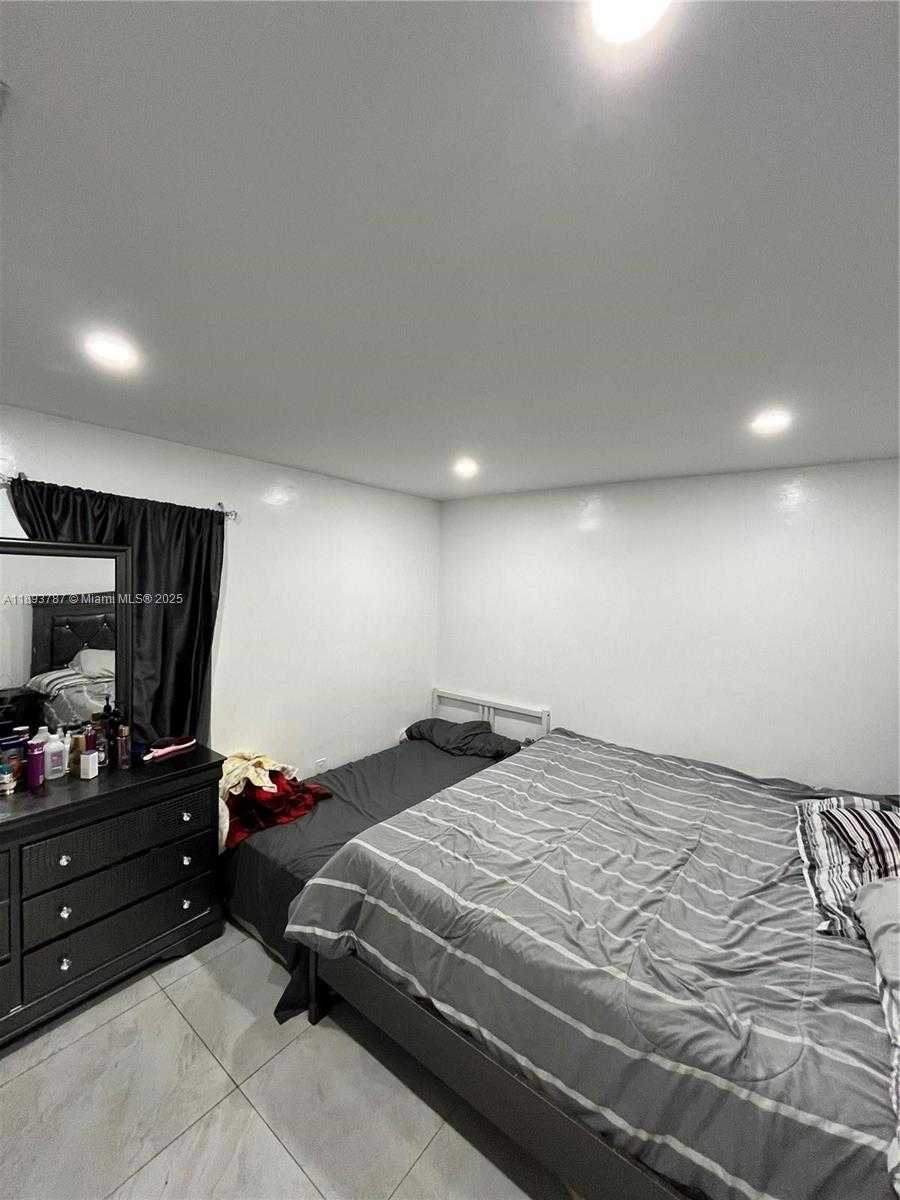 Small Image of 1102 NORTH WEST 103RD STREET #3, Miami Number 17
