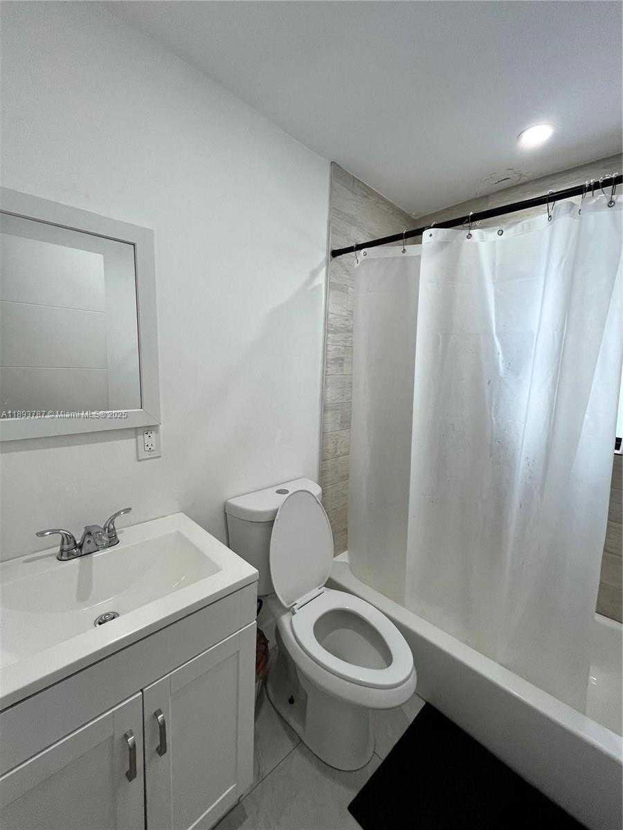 Small Image of 1102 NORTH WEST 103RD STREET #3, Miami Number 22