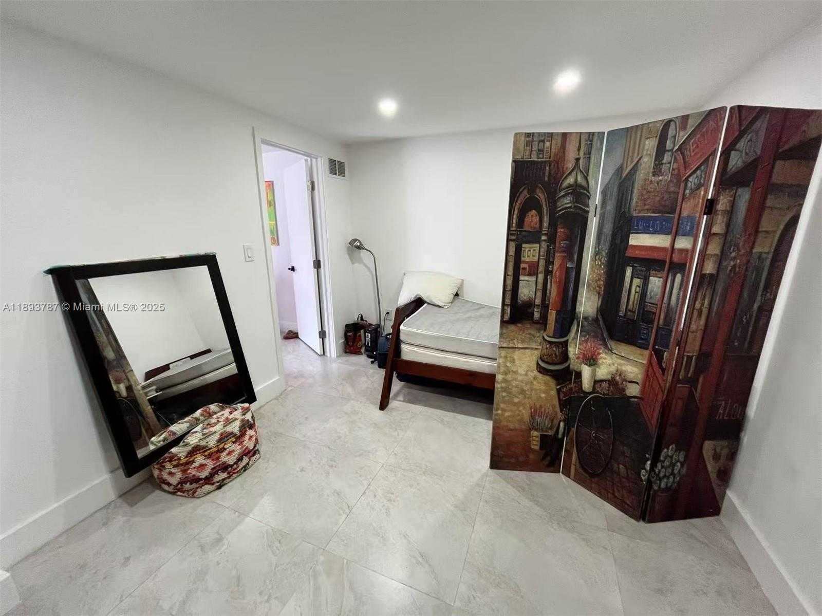 Small Image of 1102 NORTH WEST 103RD STREET #3, Miami Number 25