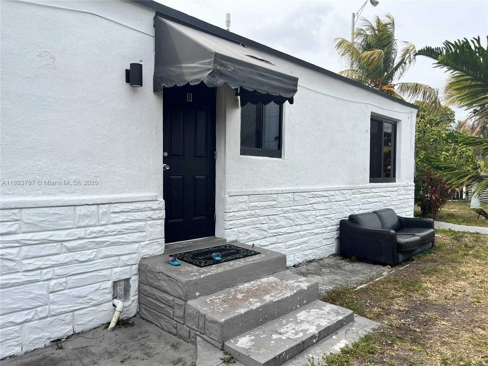 Small Image of 1102 NORTH WEST 103RD STREET #3, Miami Number 35