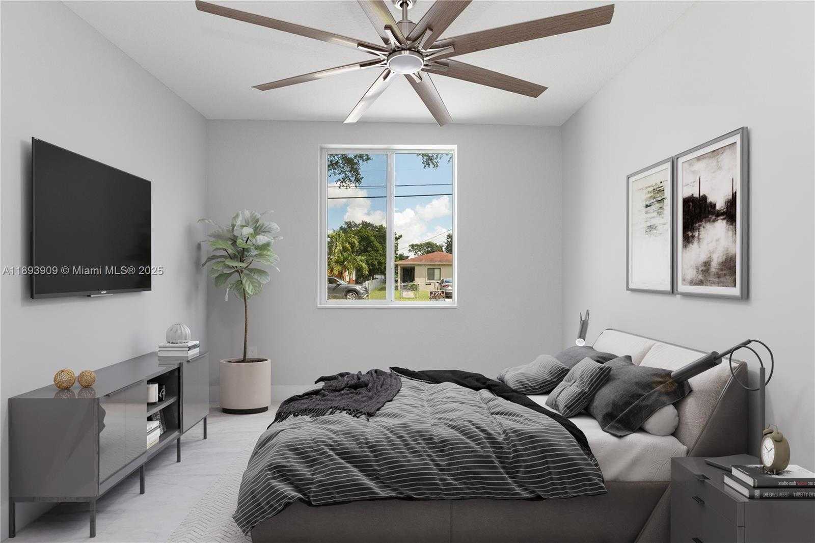 Small Image of Miami Number 4