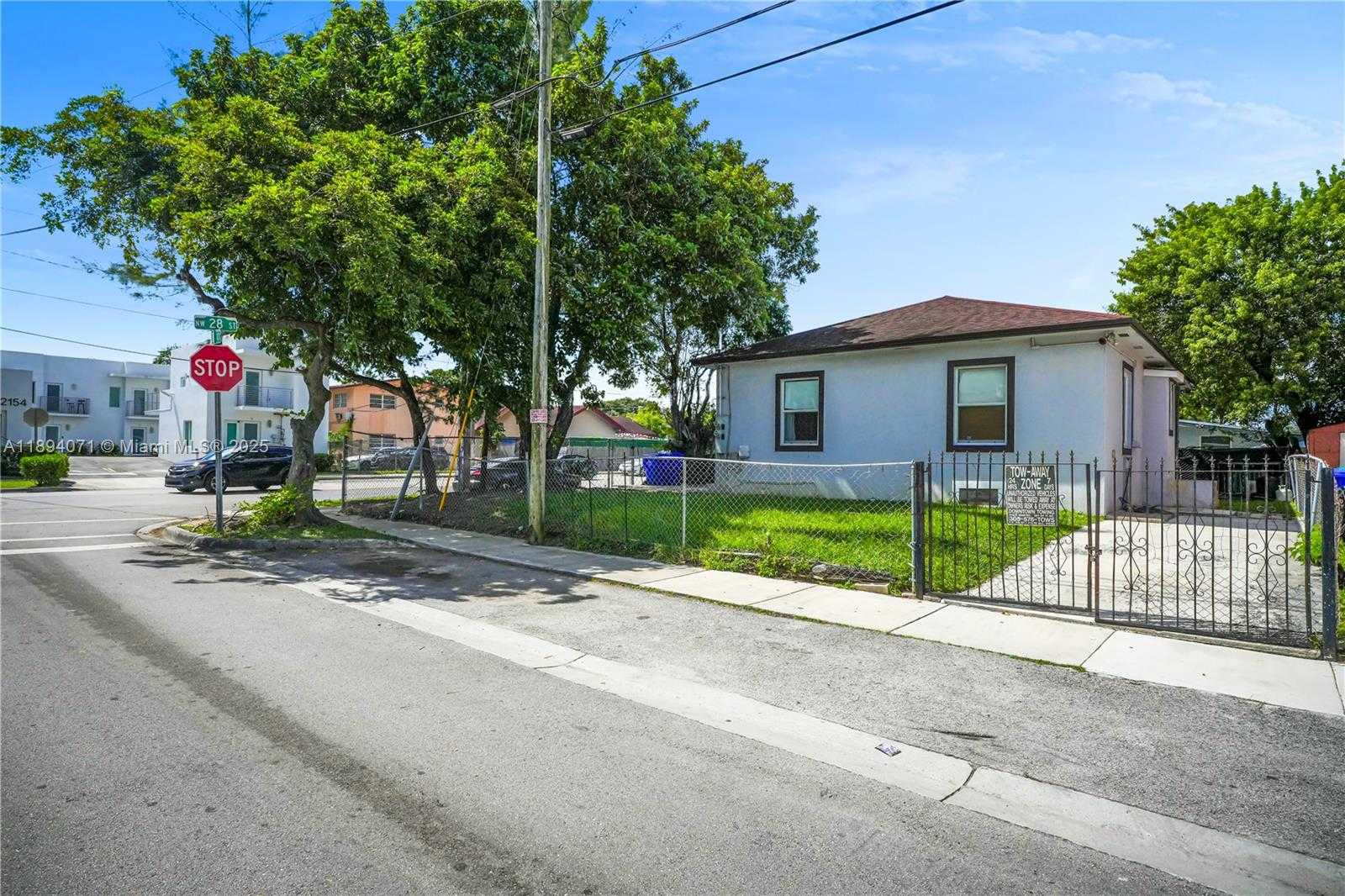 Small Image of 2155 NORTH WEST 28TH ST, Miami Number 17