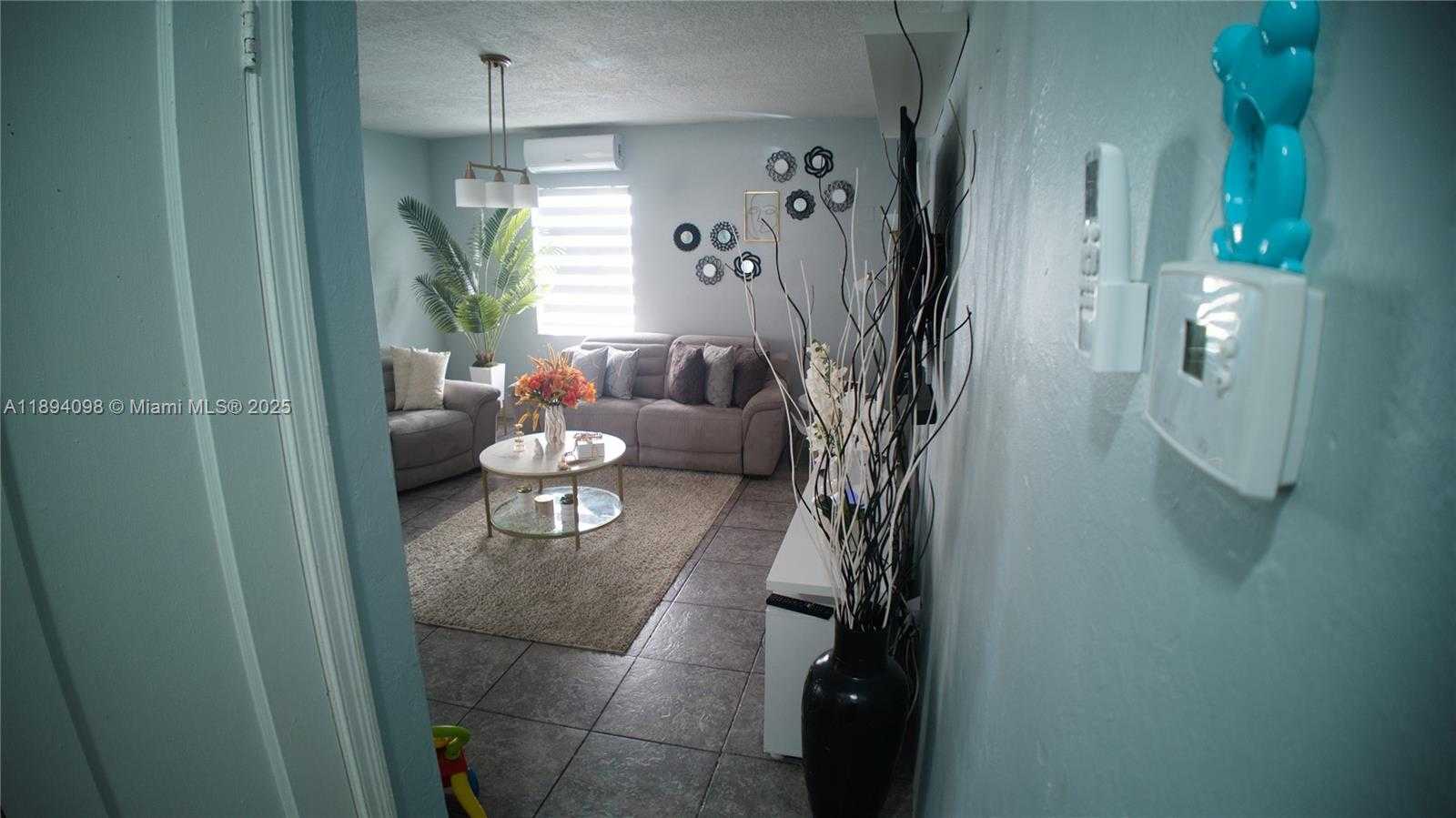 Small Image of 155 WEST 26TH ST, Hialeah Number 13