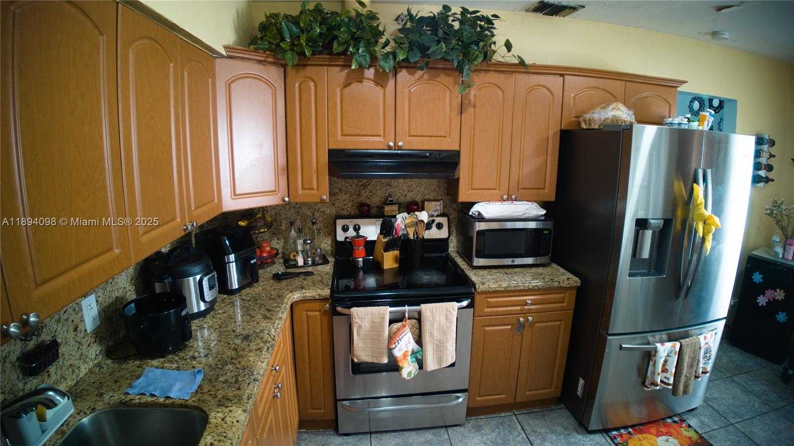 Small Image of 155 WEST 26TH ST, Hialeah Number 15