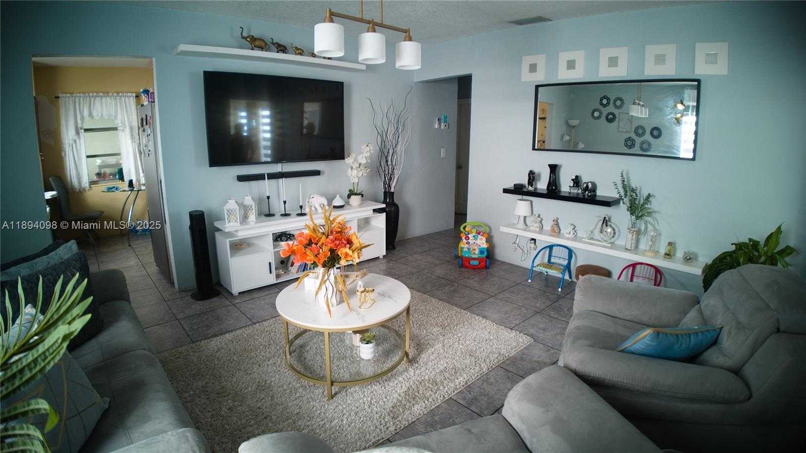 Small Image of 155 WEST 26TH ST, Hialeah Number 21